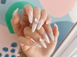 -ManiQ 美甲美睫專門店