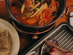 -娜仁图雅蒙古美食村(33小镇店)