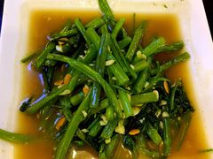 -J Daeng Seafood