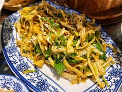 -蜗牛小馆醉乡民谣云南菜(惠新西里店)