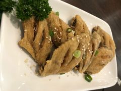 -Chom Cafe and Restaurant