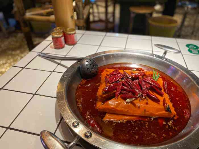 李八哥成都市井火锅(太古里总店)-"从高铁站过来司机说随便哪个火锅都