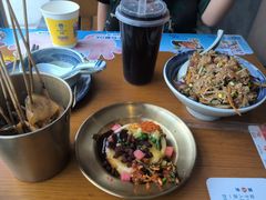 -包整·丝娃娃(一览甲秀楼风景店)