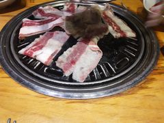 精品牛五花-唯成•韩国炭火烤肉 유성고기