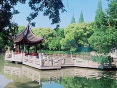 -汇龙潭
