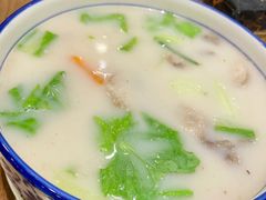 羊肉汤-清真·玛丽亚新疆菜主题餐厅(浙江中路店)