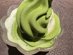 -蟹犇前•帝王蟹雪蟹(陆家嘴店)