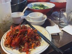 -虾弄弄海派小龙虾·牛羊蝎子火锅