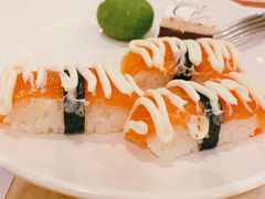 三文鱼寿司-芭菲盛宴·环球美食(锦城万达广场店)