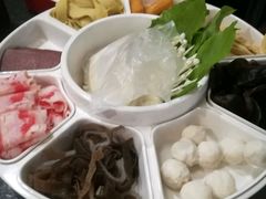 -鸡遇虾煲干锅火锅(小寨金莎店)