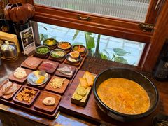 -银米·云南传统过桥米线(双廊黑金冠店)