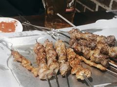 -三个大叔烤羊肉串·歌手驻唱·碳烤鲜肉(西三旗店)