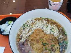 -百年老字号·观振兴蟹黄面·三虾面·苏式面(观前街富仁坊巷店)