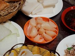 -洞庭洲·防空洞火锅·烧烤·铜锅涮肉(新百广场店)