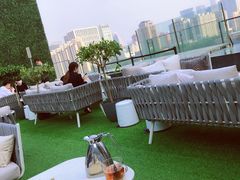 -The ROOF (通盈中心店)