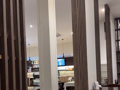 -Chom Cafe and Restaurant