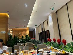 -华邑酒店·鲜艳全日自助餐厅