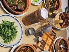 -八府香鸭·啫啫煲(华山路店)