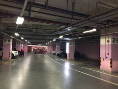 -大宁国际商业广场-地下停车库