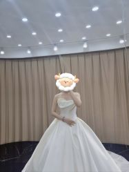 -拉瑞娜LaReine婚纱礼服高级定制