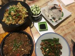 -钟掌勺忘不了地道湘菜(新天地假日广场店)