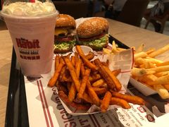 -The Habit Burger Grill 哈比特汉堡(复兴soho店)