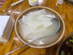 -一品红烧鸭特色川菜(三岔湖店)