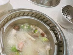 -龍歌自助小火锅(市南金茂湾店)