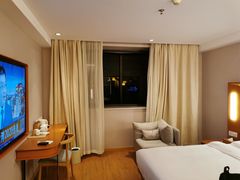 -全季酒店(上海火车站天目西路店)