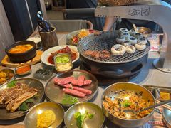-草家酱蟹炭火烤肉店(珲春南路一店)