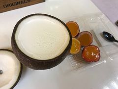 -志龙皇冠吃货椰子铺
