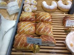 -焙丽拾光(麦凯乐直营店)