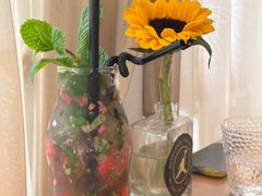 -Mark&Mars Restaurant