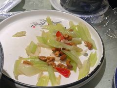 -眷江南之小蓝鲸(王府大街店)