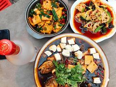 -六福烧烤酒馆(秦隆步行街店)