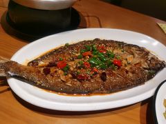 干烧武昌鱼-莲餐厅·湖北菜·藕汤是头牌(愚园路店)