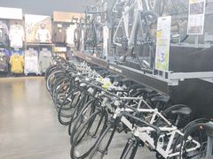 -迪卡侬(越秀公园店)