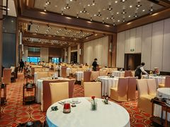 -景月阁空中食府(希尔顿酒店)