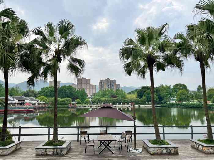 贝迪颐园温泉度假酒店-"这个酒店交通方便,服务态度很好,服务员服.