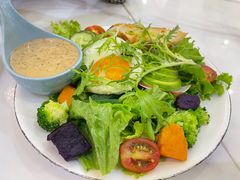 -丽莎沙拉轻食餐厅(国贸店)