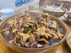 -一品红烧鸭特色川菜(三岔湖店)