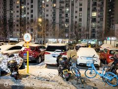 -烤满分·东北烧烤(首经贸店)