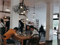 大堂-MAISON门前杂货店