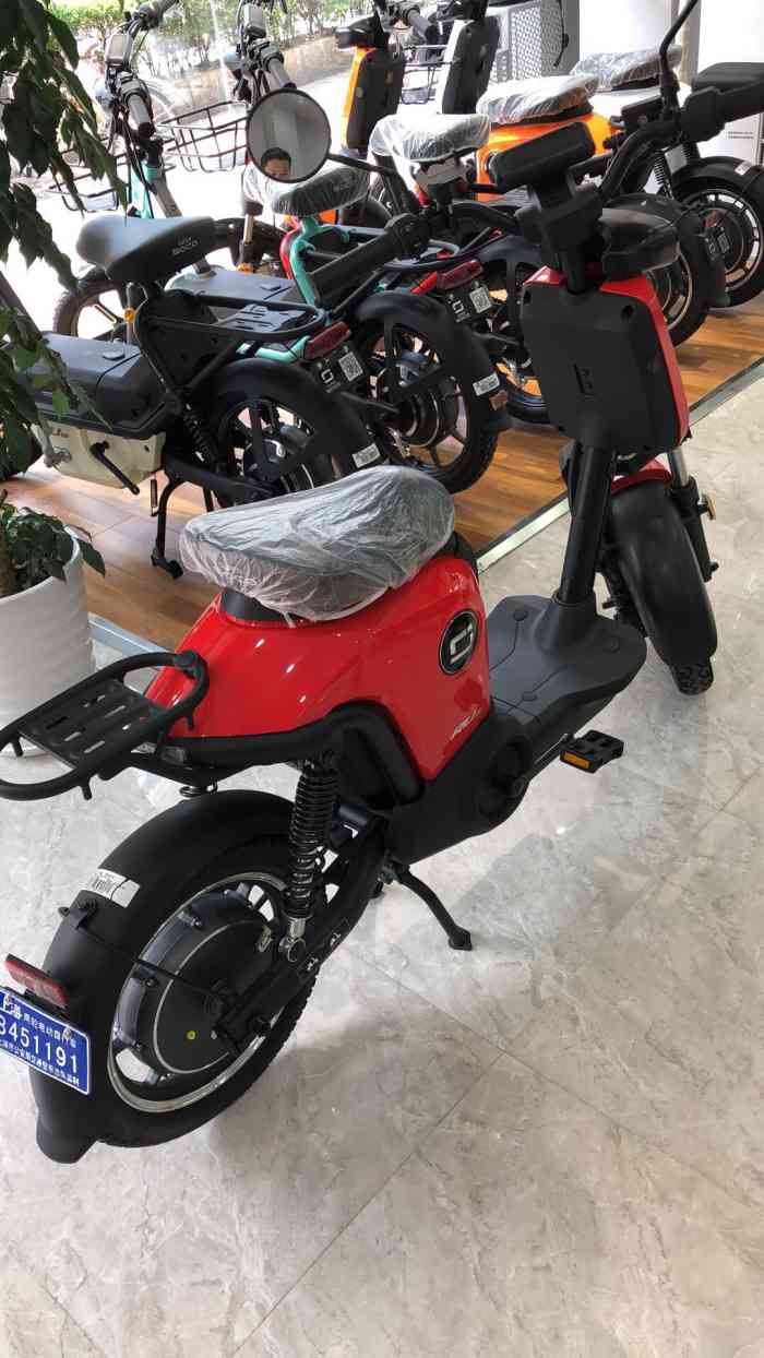 soco速珂电动旗舰店(风雷车行店)-"逛了静安区徐汇区很多电动车店