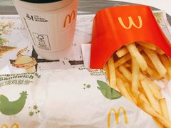 板烧鸡腿汉堡-麦当劳(华宁弘基生活中心店)