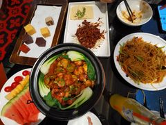 -皇城根·烤鸭·鱼头·家常菜(欧亚大观乐活城店)