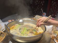 -七欣天香辣蟹火锅(上海银亿滨江店)