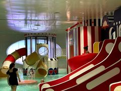 -涨巢·潮玩水疗局