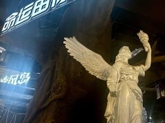 -暴风岛沉浸式体验馆(百联世纪店)