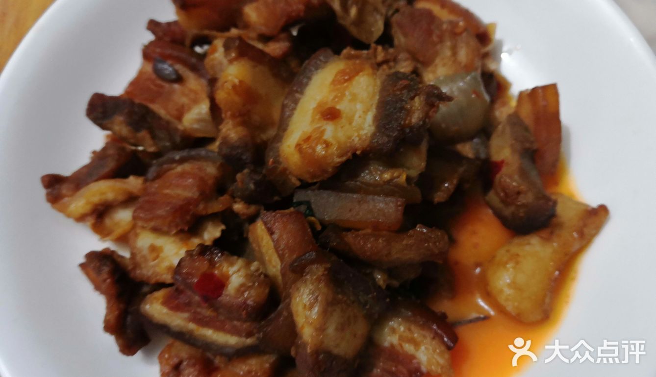 简单的家常菜-------胡萝卜炒肉～